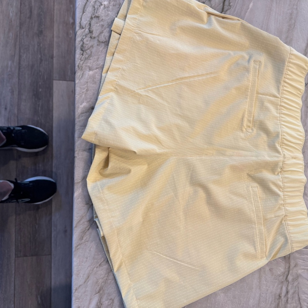 adidas Women’s Pale Yellow Pleated Golf Skort - Picture 6 of 6
